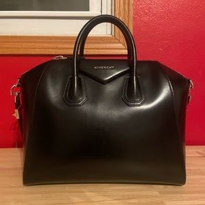 Givenchy Medium Antigona Bag